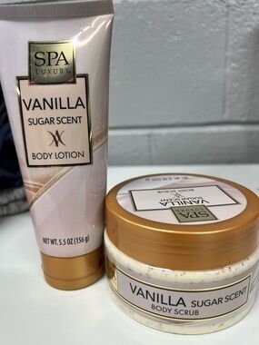 SPA Luxury Vanilla Sugar Scent Body Lotion & Body Scrub - Pink and Gold
